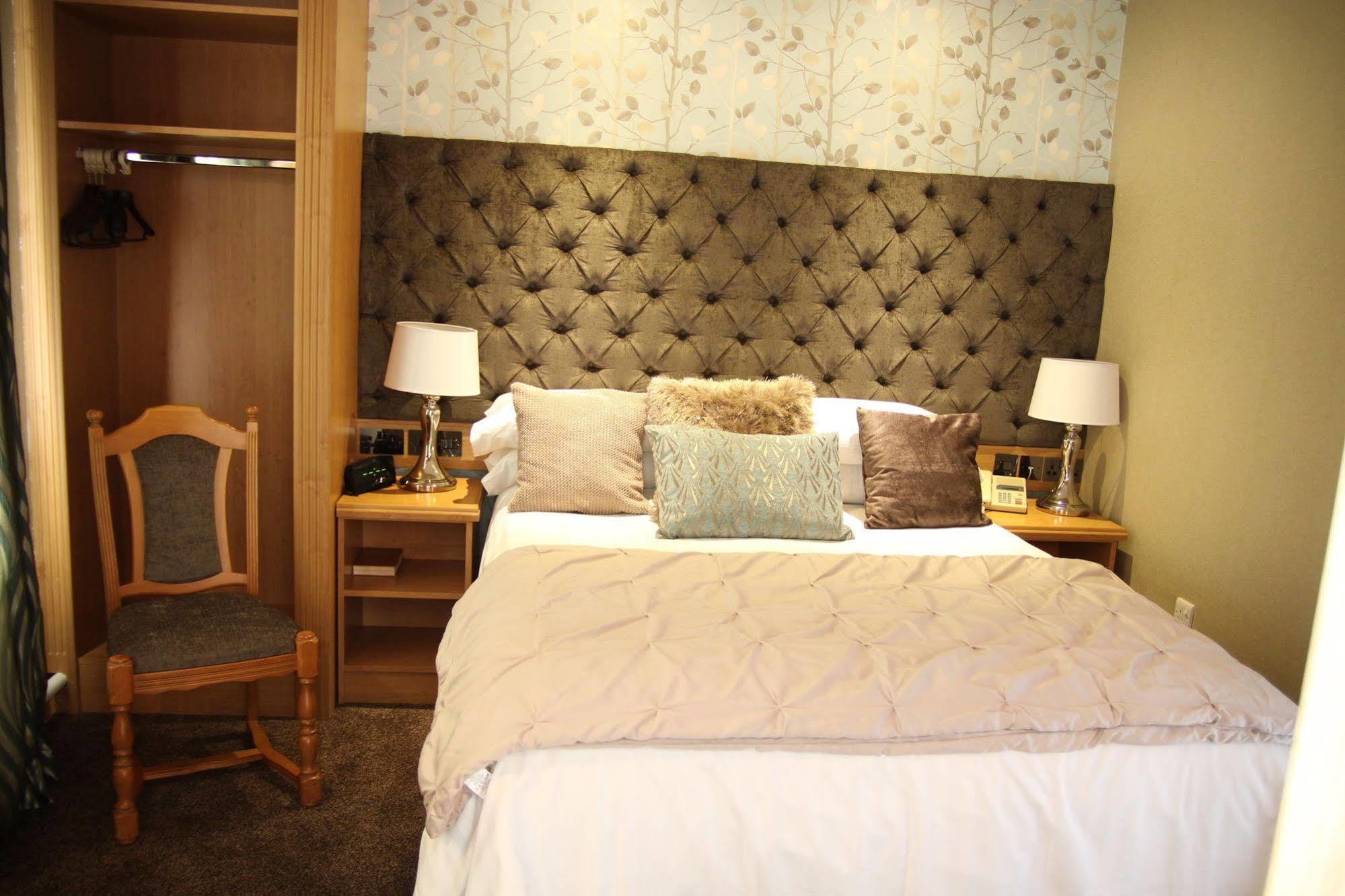 The Royal Hotel Cookstown Zewnętrze zdjęcie