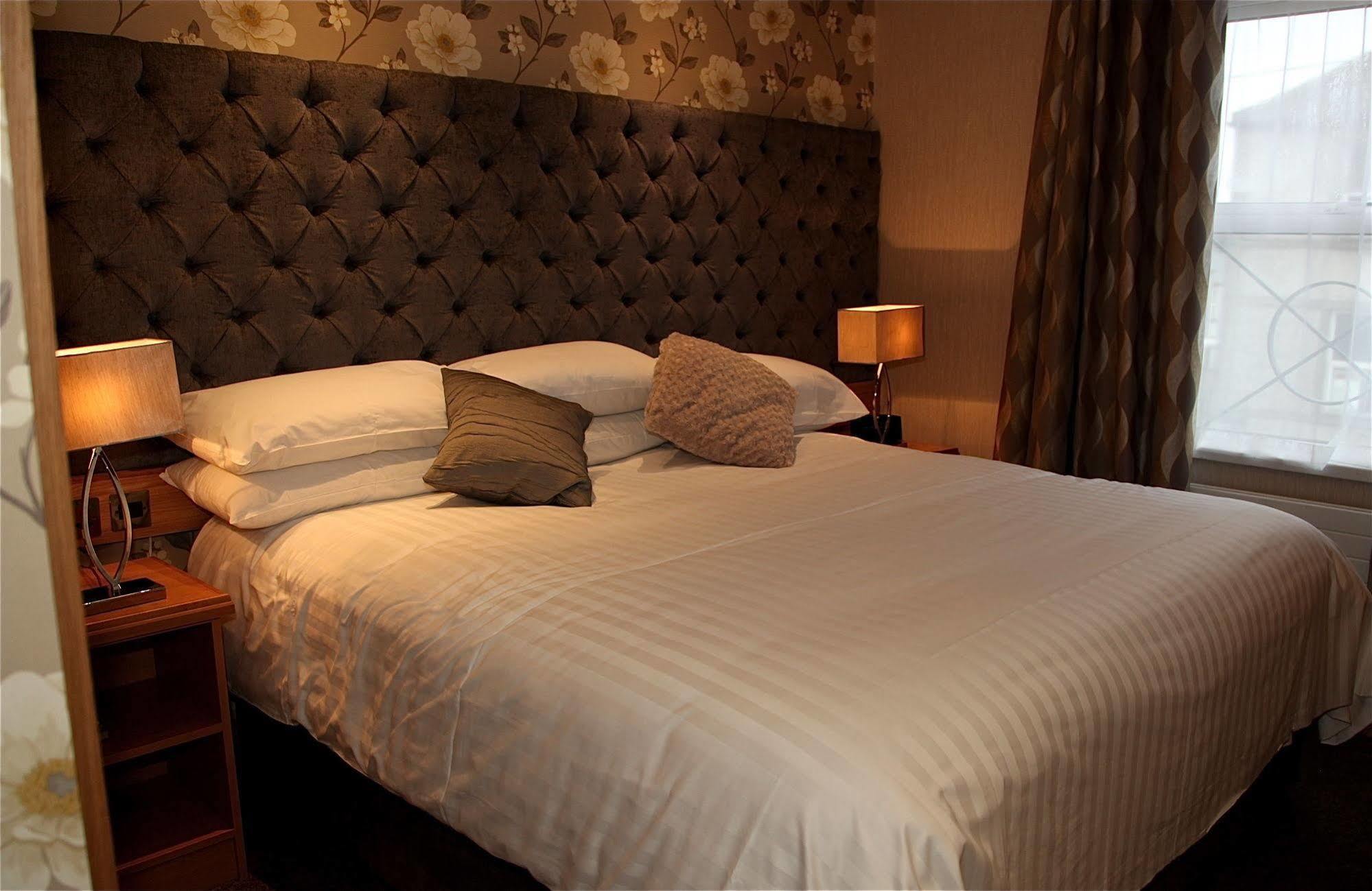 The Royal Hotel Cookstown Zewnętrze zdjęcie